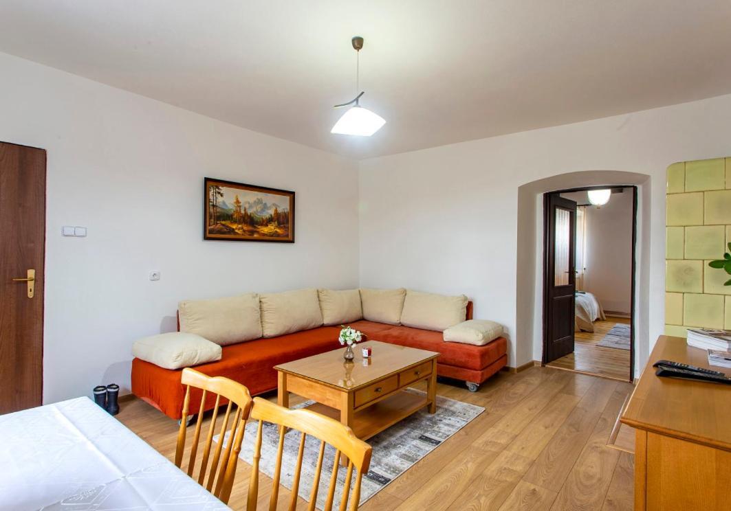 Sofia Veternik C Apartment เครมนิตซา ภายนอก รูปภาพ