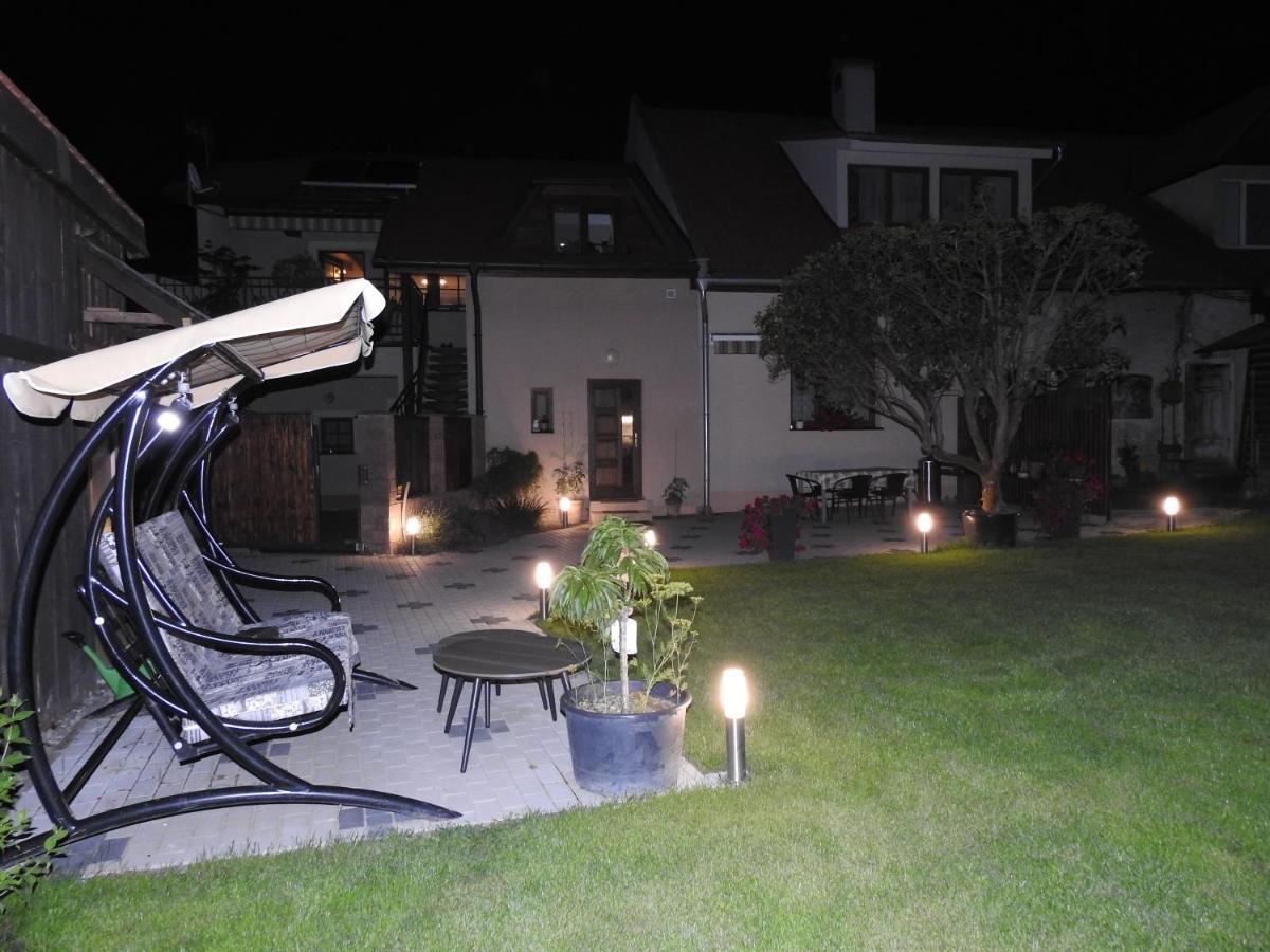 Sofia Veternik C Apartment เครมนิตซา ภายนอก รูปภาพ